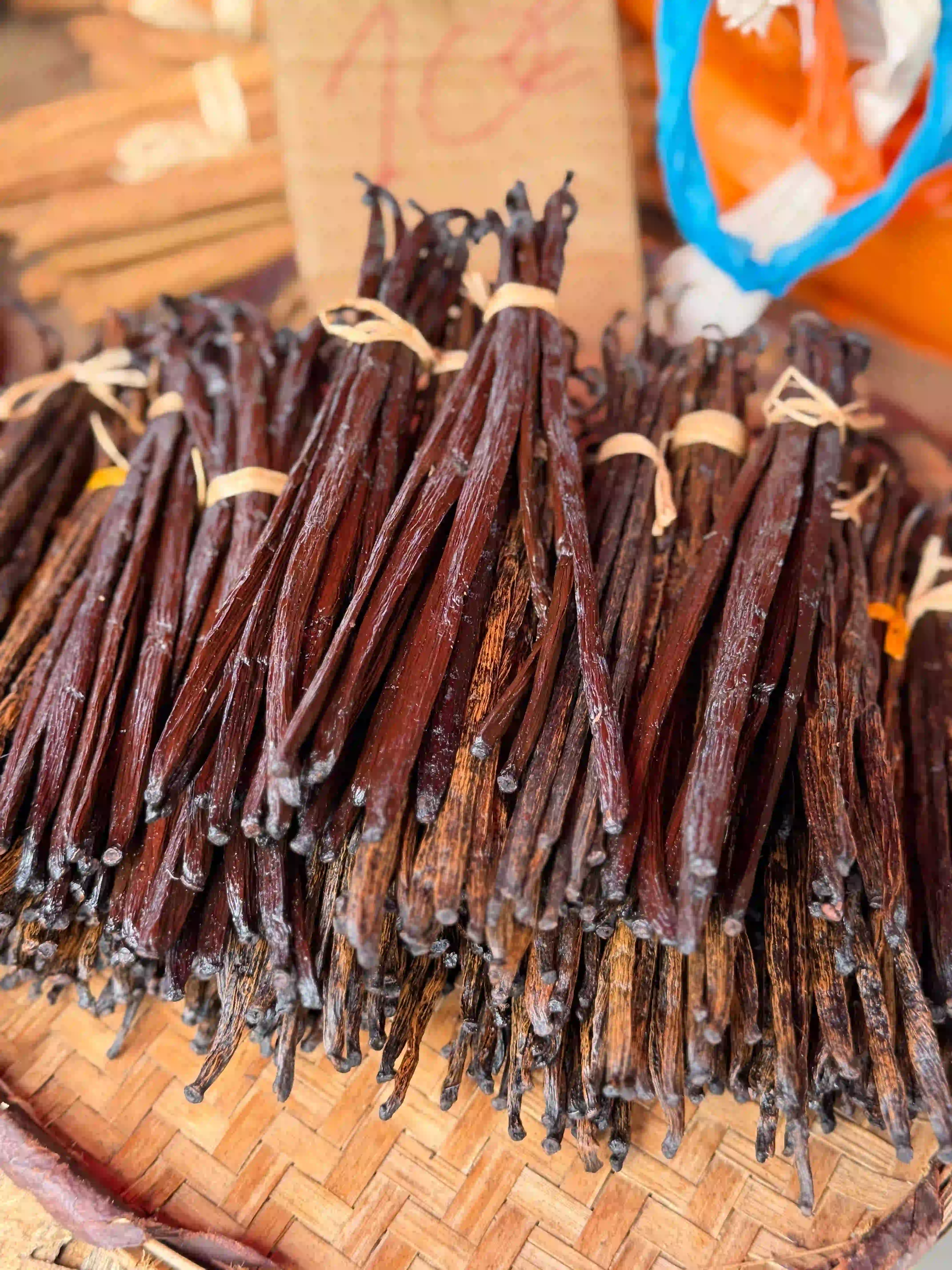 image of beautifully plated food dish (for a bars & pub)
